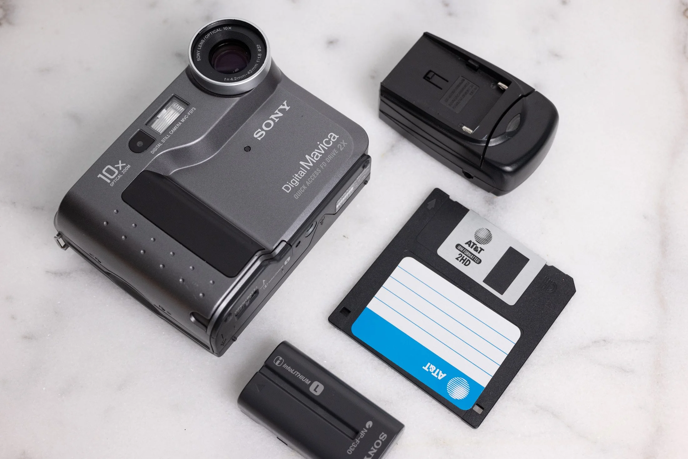 Sony Mavica FD73 Floppy Disk Digital Camera with Disk, Charger